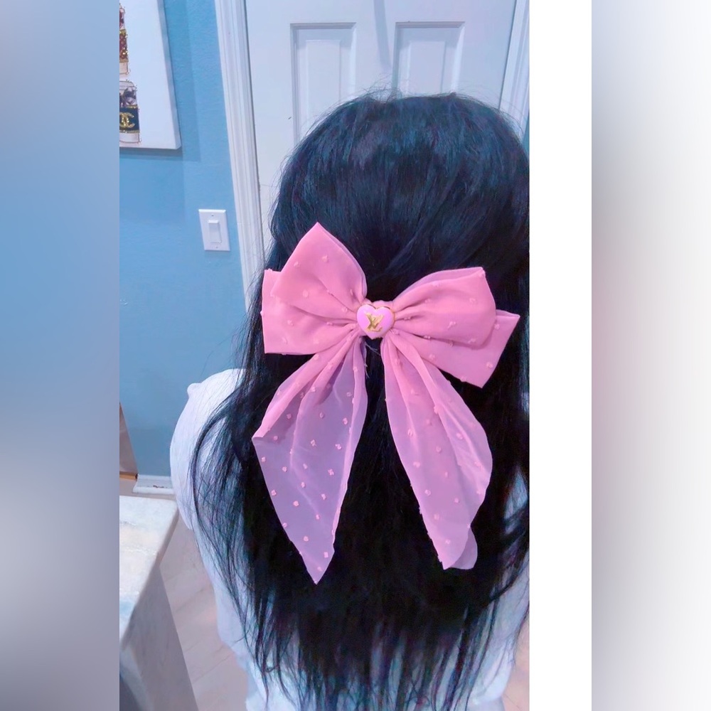Charming Pink Bow Hair Clip